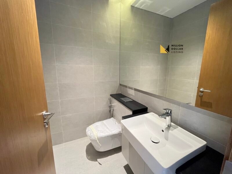129 Hemmant - common bath
