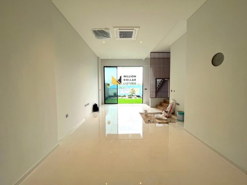 129 Hemmant - living hall