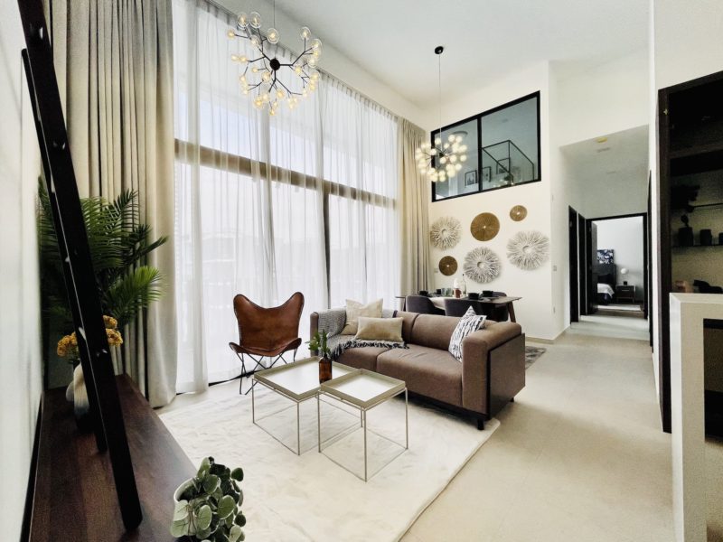 Staging Grandeur-Park-Penthouse to get the selling price