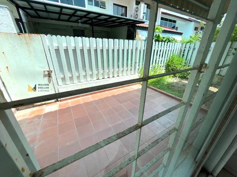 Jalan Selamat Back yard