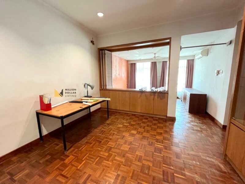 Jalan Selamat Bedroom and Study