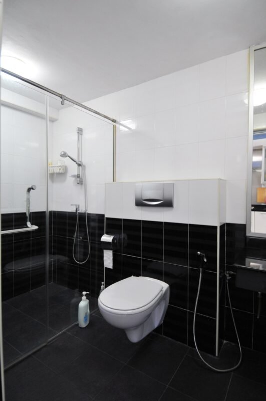 Jambol Bathroom