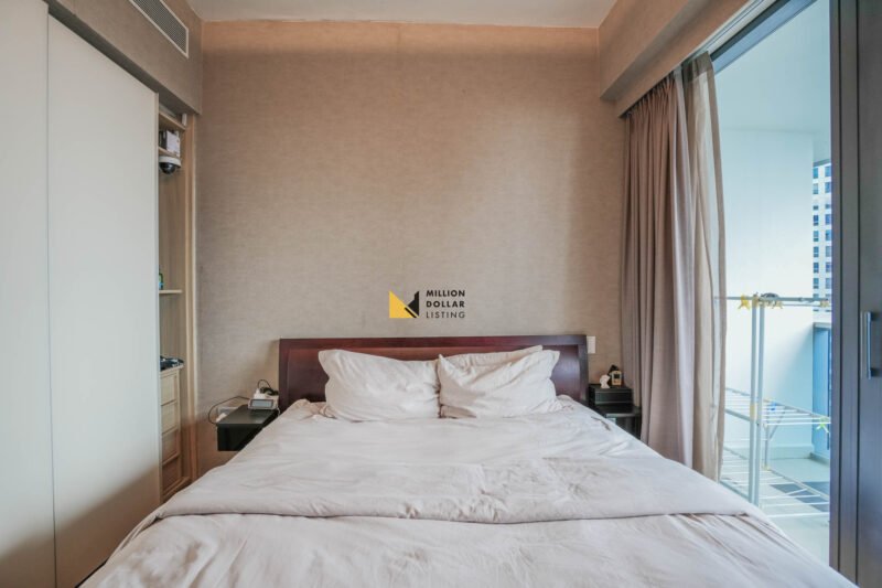 Marina Bay Suites Bedroom