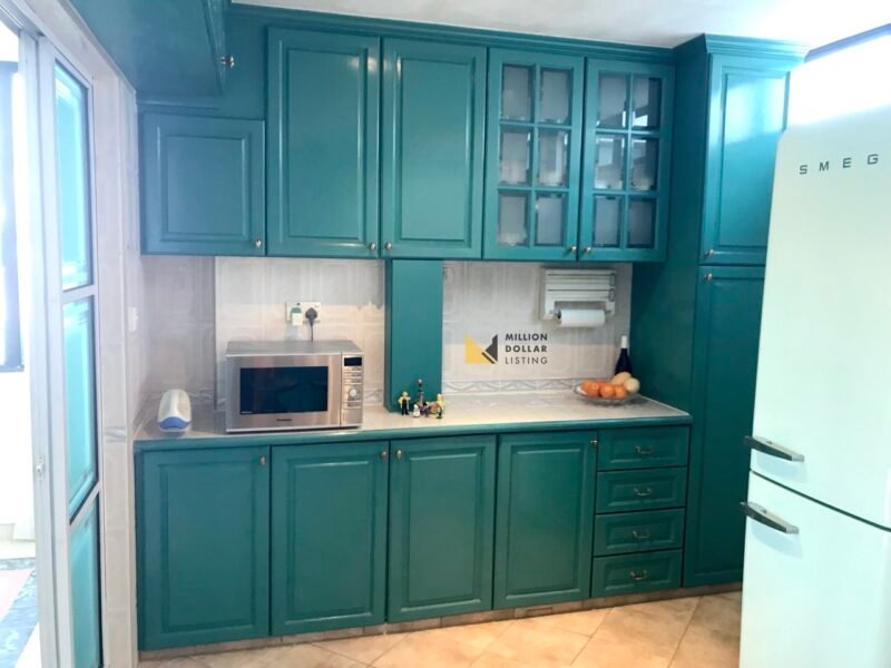 Moulmein Court Kitchen Large